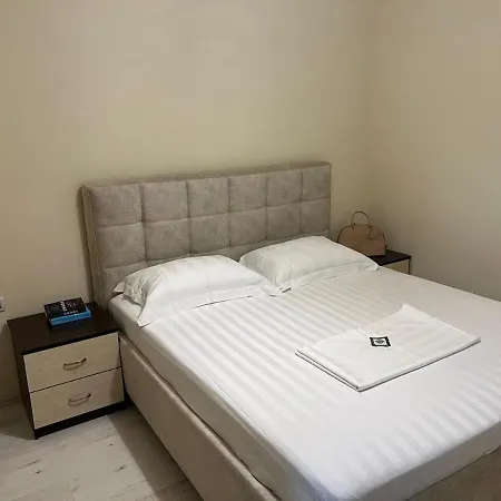 Apartament In Qerret *