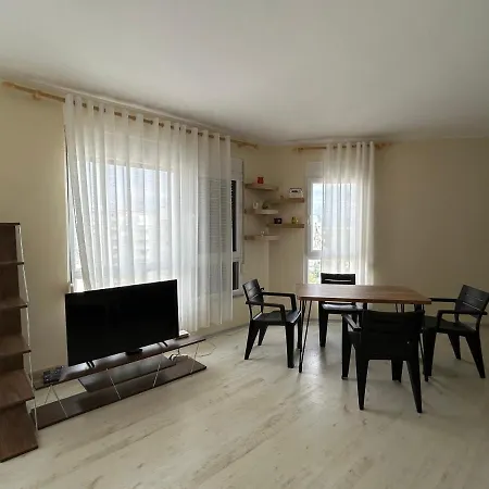 Apartament In Qerret *