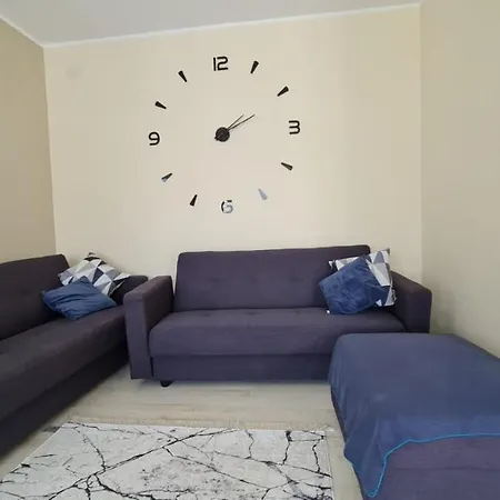In Qerret Apartament Golem (Tirana)